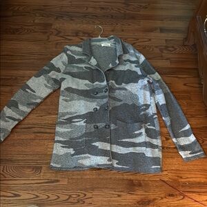 Splendid Gray Camouflage Knit Jacket